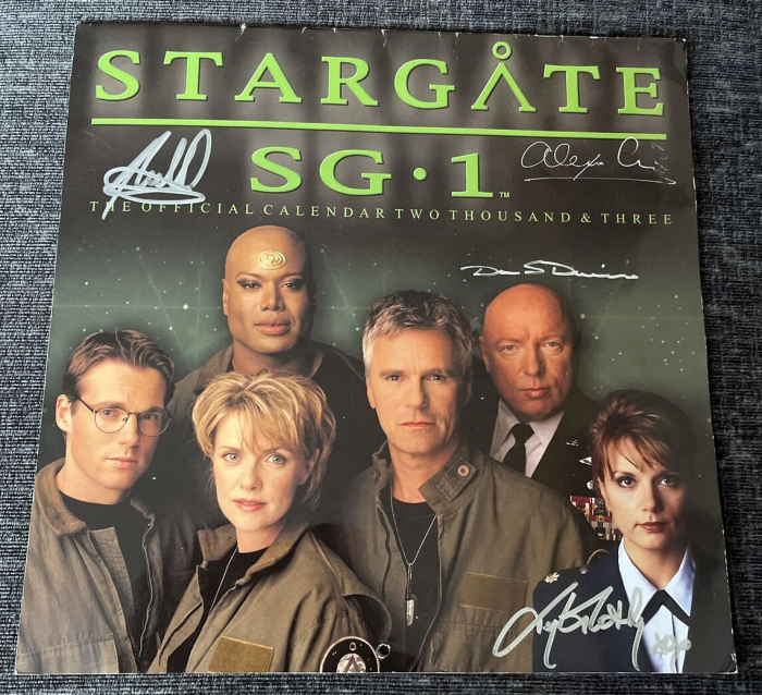 sg1-calendar-2003-01.jpg