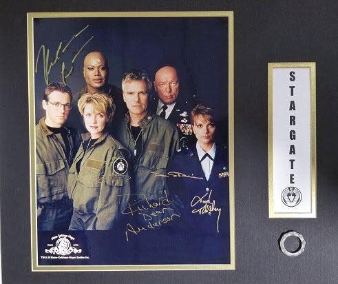 matted-sg1-cast-photo-signed-1a.jpg